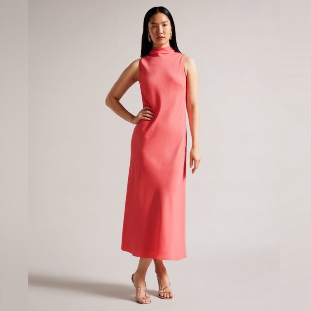 Elegant Pink Sleeveless Dress